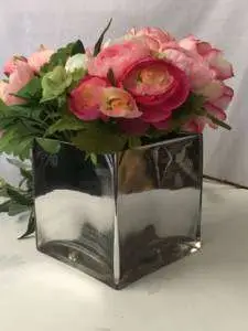 Hire-Vases-A-Touch-of-Elegance