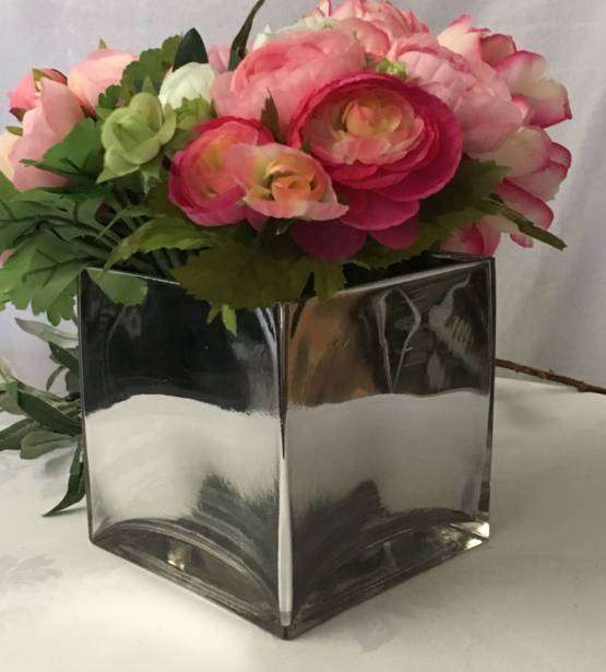 Hire-Vases-A-Touch-of-Elegance