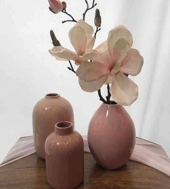 Hire-Vases-A-Touch-of-Elegance