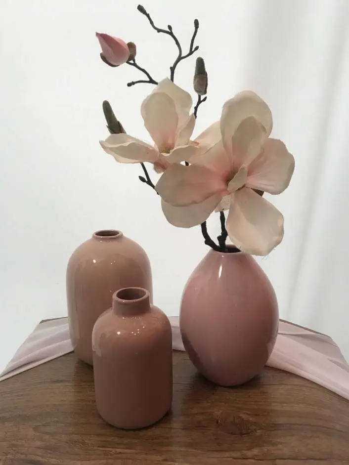 Hire-Vases-A-Touch-of-Elegance