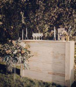 Hire-Wooden-Bar-A-Touch-of-Elegance