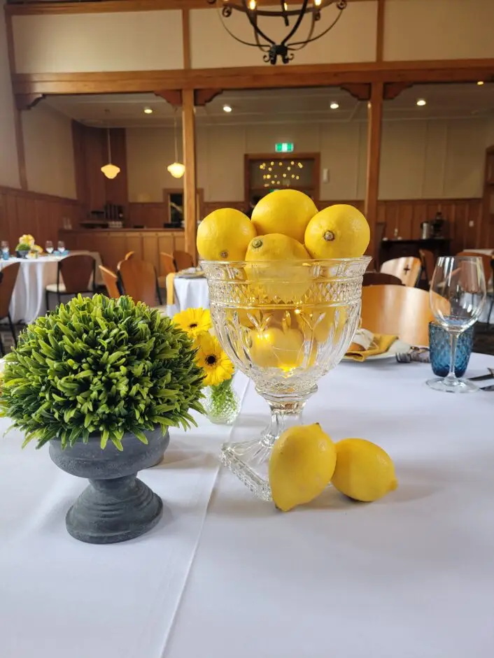 Hire-Centrepieces-A-Touch-of-Elegance